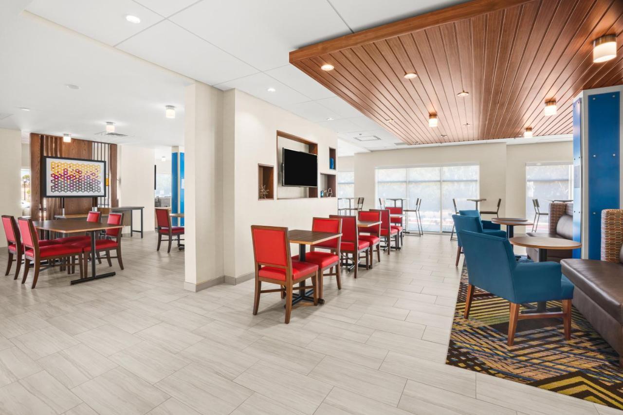 Holiday Inn Express & Suites - Suisun City By Ihg Exteriér fotografie