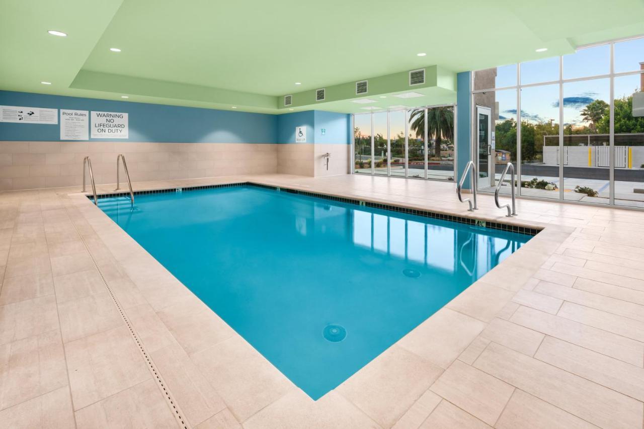 Holiday Inn Express & Suites - Suisun City By Ihg Exteriér fotografie