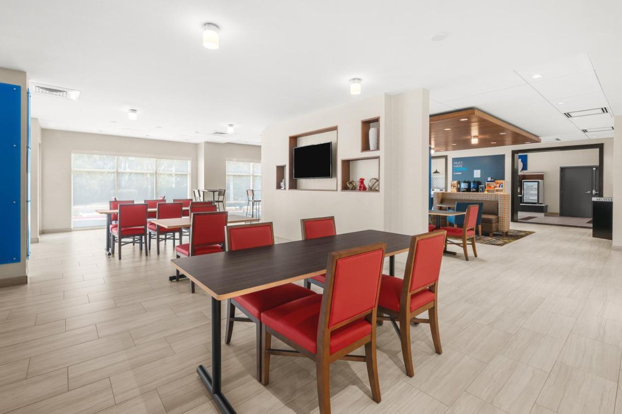 Holiday Inn Express & Suites - Suisun City By Ihg Exteriér fotografie
