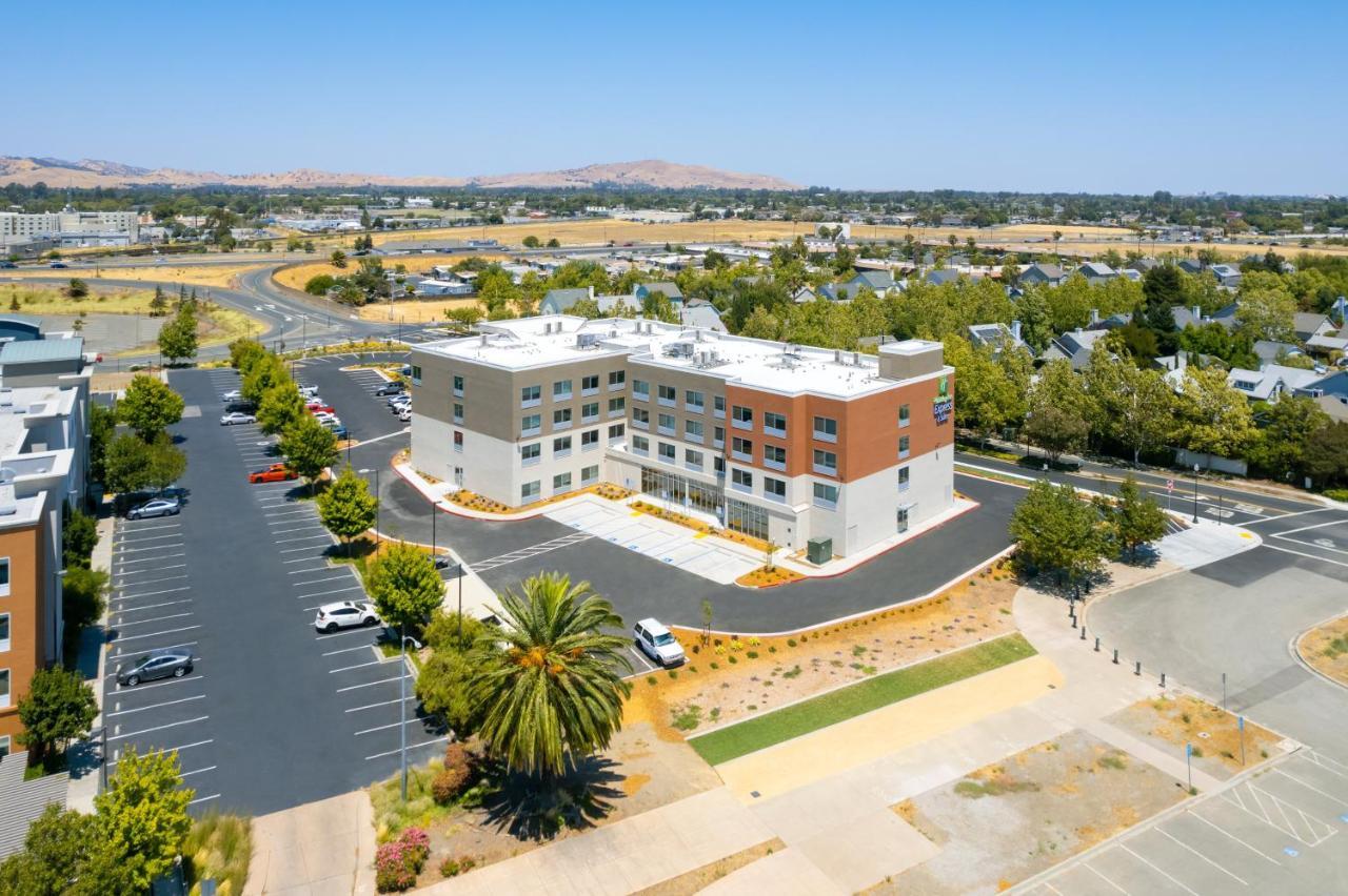 Holiday Inn Express & Suites - Suisun City By Ihg Exteriér fotografie