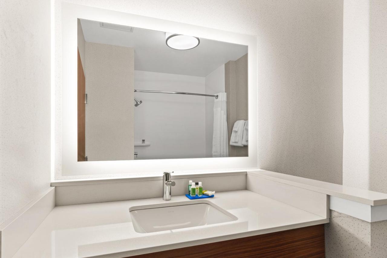 Holiday Inn Express & Suites - Suisun City By Ihg Exteriér fotografie